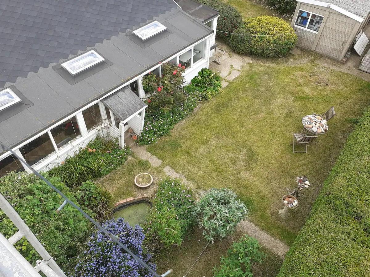 Sundial Cottage NWI Eksteriør billede